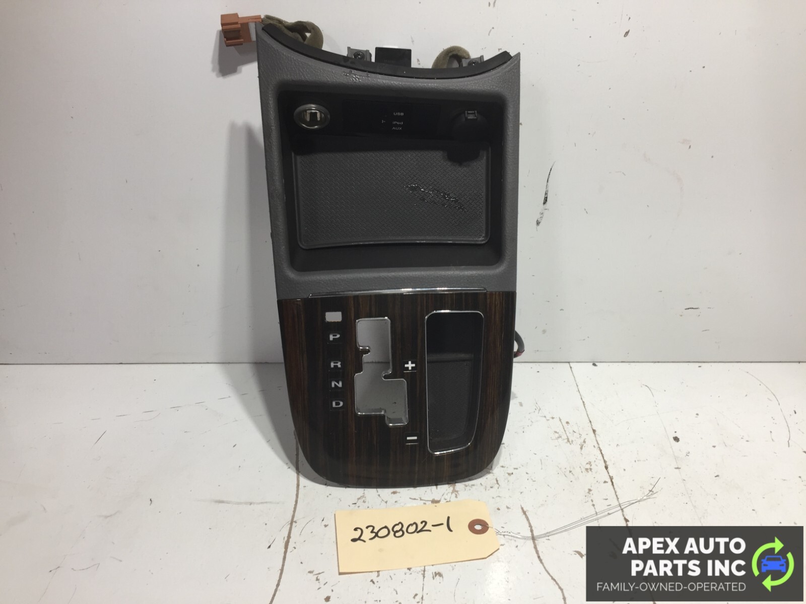 2007 - 2009 Hyundai Santa Fe Shift Floor Trim Bezel Power Outlet Heated Switch