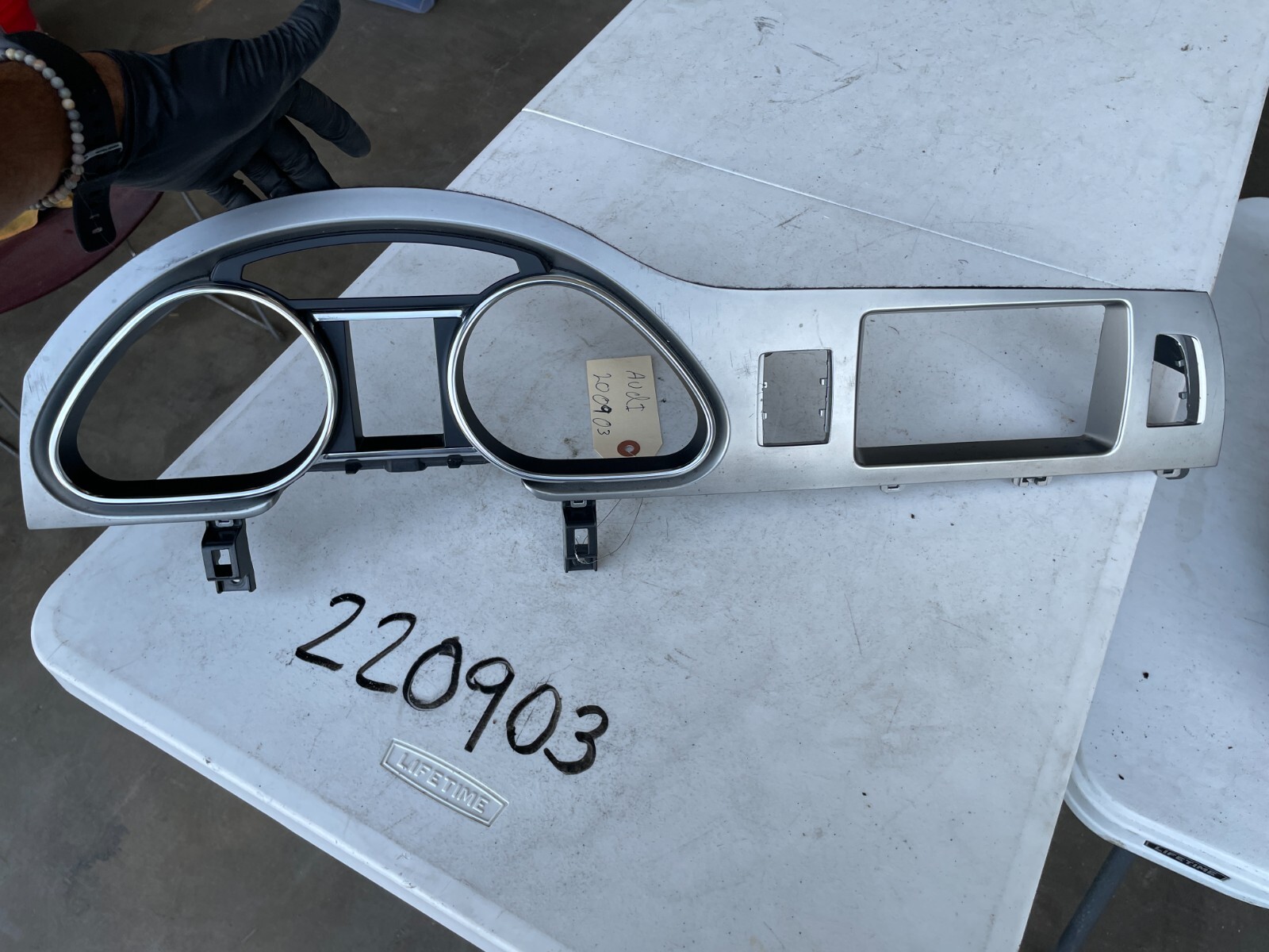 2007-2014V AUDI Q7 DASH INTRUMENT CLUSTER BEZEL 4L1 857 115 G