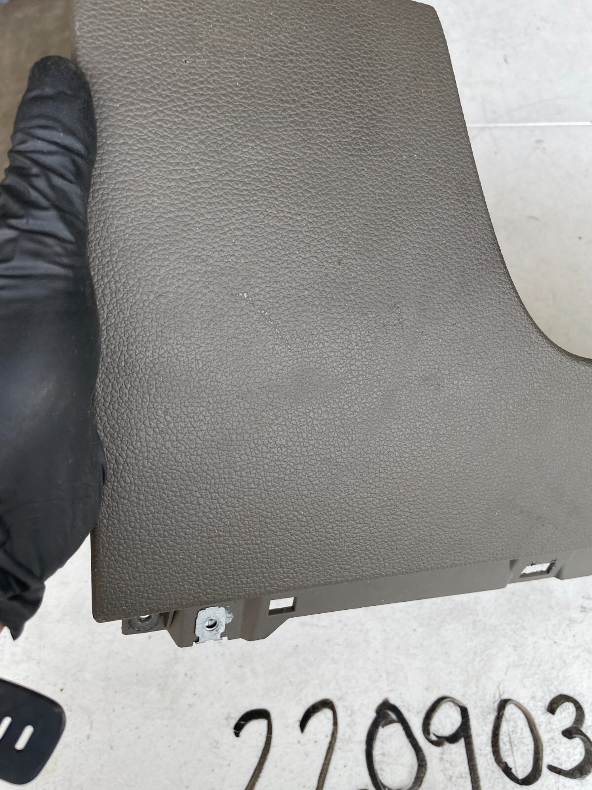 2007 - 2015 AUDI Q7 4L DASHBOARD KNEE TRIM COVER PANEL BEZEL DRIVER LEFT LH OEM - Image 4