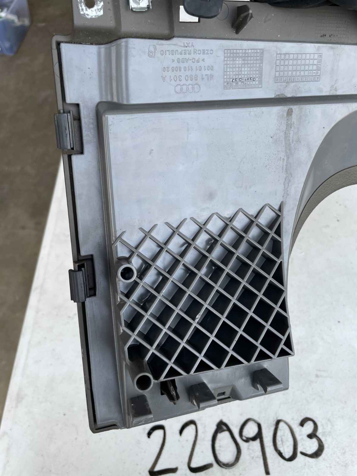 2007 - 2015 AUDI Q7 4L DASHBOARD KNEE TRIM COVER PANEL BEZEL DRIVER LEFT LH OEM - Image 8