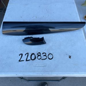 2011-2013 Kia Sorento Right Passenger Side Dash Cover Trim Bezel 84784-2P010 OEM