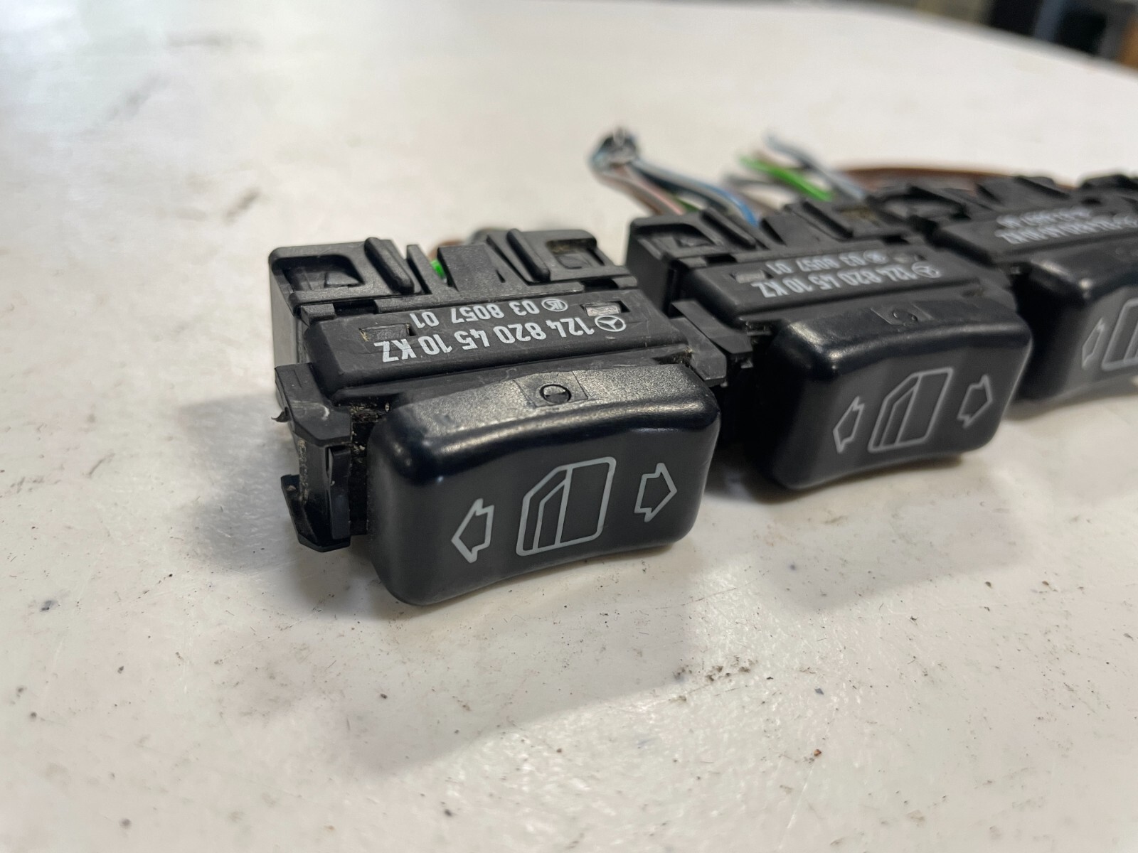 89 Mercedes W126 300SE 560SEL switch set, window switches - Image 3