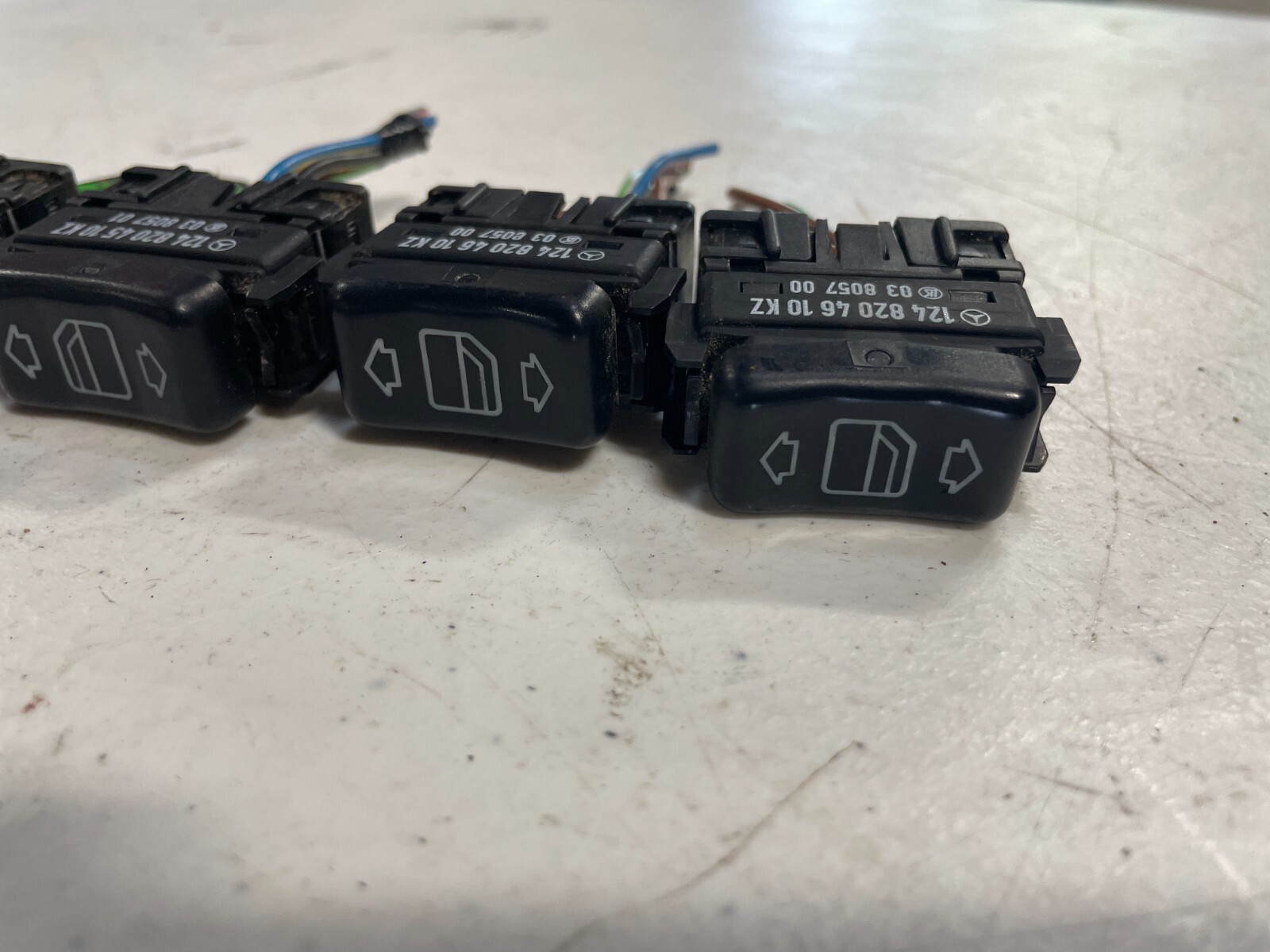89 Mercedes W126 300SE 560SEL switch set, window switches - Image 4