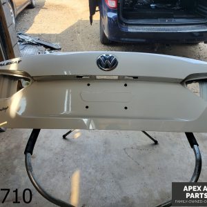 *LOCAL PICKUP* OEM 2015 Volkswagen Passat 1.8L Trunk Hatch Tailgate