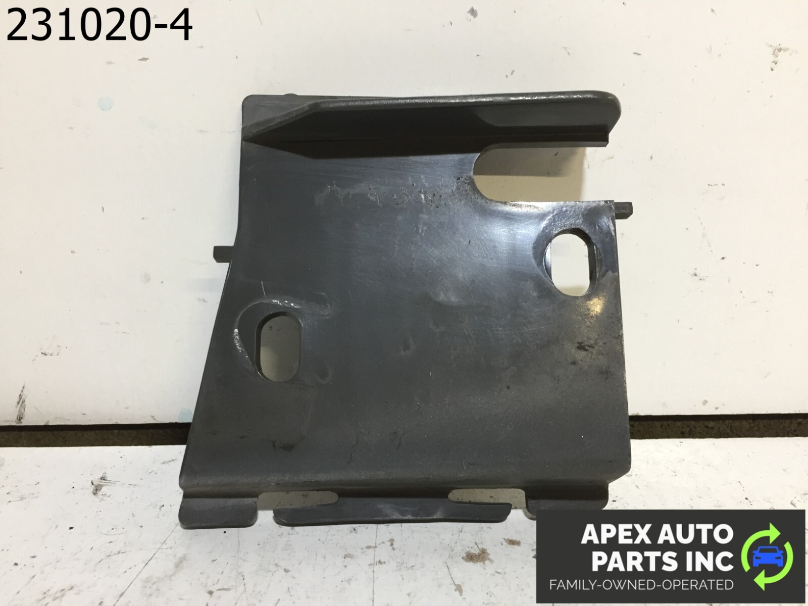 OEM 1990 Cadillac Allante Rear Bumper Mount Bracket