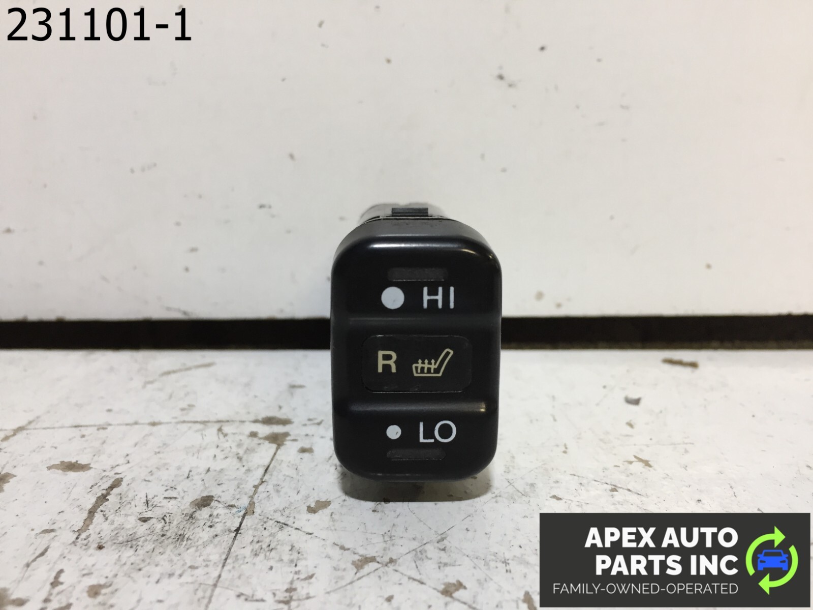 OEM 1999 Acura RL Dash Right Side Heated Seat Control Switch M15994
