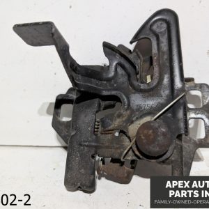 OEM 2001-2006 Chevrolet Silverado 6.0L Hood Latch