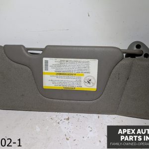OEM 2001-2006 Chevrolet Silverado 6.0L Sun Visor Passenger Right