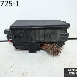 OEM 2001 Ford F150 5.4L AT 4x4 Engine Fuse Box