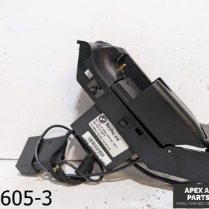OEM 2002-2005 BMW 745I 4.4L  Charger Port Mount for Mobile Phone