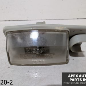 OEM 2003-2004 Infiniti M45 4.5L LICENSE PLATE LIGHT LAMP