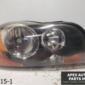 OEM 2003-2006 Volvo XC90 2.5L Passenger Right Headlight Lamp Halogen 30678588
