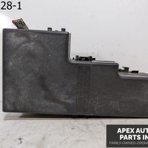 OEM 2003 Dodge Durango 4.7L FUSE BOX