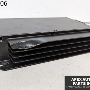 OEM 2003 Range Rover 4.4L XQK000030 Amp  02