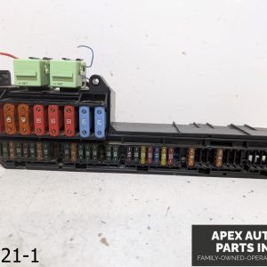 OEM 2004-2007 BMW 530I 3.0L FUSE BOX