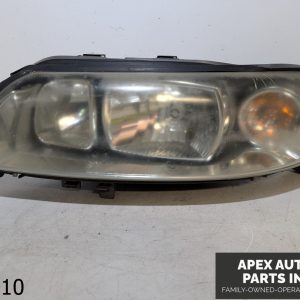 OEM 2004-2007 Volvo XC70 DRIVER LEFT HALOGEN HEADLIGHT LAMP