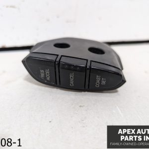 OEM 2004 Hyundai XG350 3.5L Steering Wheel Mounted Cruise Control Switch Buttons
