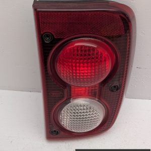OEM 2004 Land Rover Freelander 2.5L Left Driver LH Tail Light
