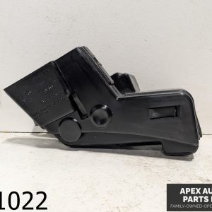 OEM 2005 BMW 745i 4.4L B+ TERMINAL POINT ENGINE COMPARTMENT