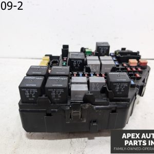 OEM 2005 Cadillac SRX 3.6L AT Engine Fuse Box Relay Junction 25771740