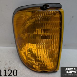 OEM 2005 Ford E-150 5.4L Right Passenger Side Turn Signal Light