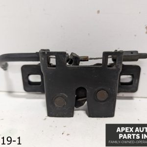 OEM 2006-2015 Land Rover LR2 3.2L LEFT HOOD Latch / LOCK