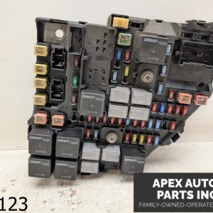 OEM 2007 Cadillac STS 3.6L Engine Relay Fuse Box