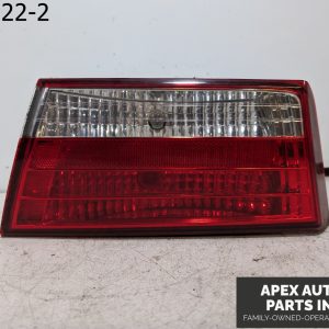 OEM 2007 Hyundai Sonata 3.3L Right Passenger Side Tail Light Inner Lamp