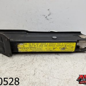 OEM 2007 Mercedes S550 5.5L Emergency Spare Tire Jack Tool