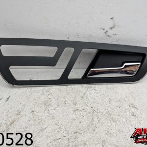 OEM 2007 Mercedes S550 5.5L Front Right Interior Door Handle
