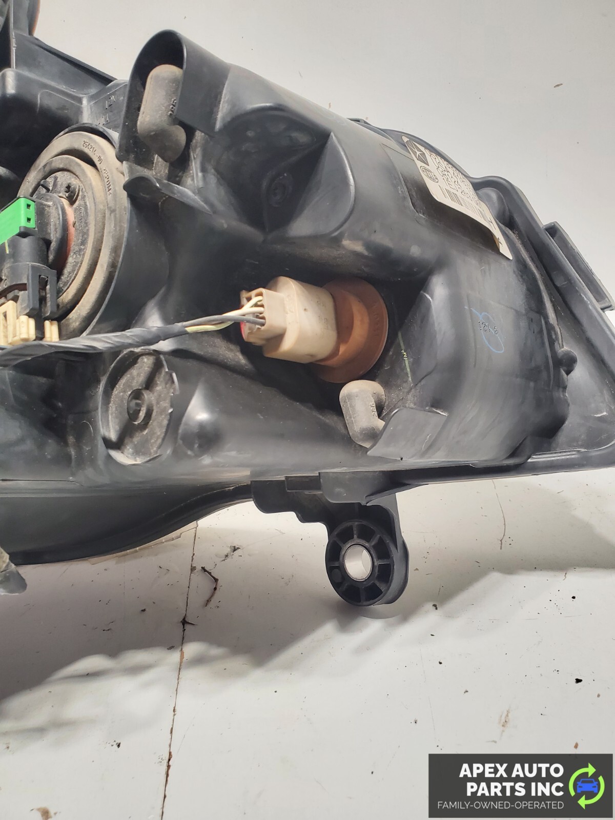 OEM 2008-2016 Town & Country Driver Left Head Light Headlight Lamp - Image 9