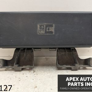 OEM 2008 Lincoln Navigator 5.4L Fuse Box Engine Compartment