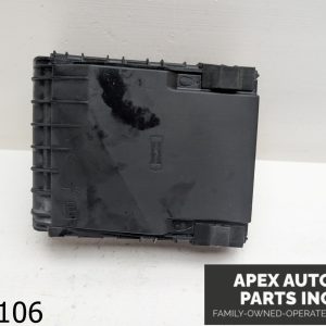 OEM 2008 Volkswagen Golf Rabbit 2.5L Engine Relay Junction Fuse Box