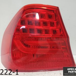 OEM 2009-2011 BMW 328i 3.0L Rear Left Driver Outer Taillight Lamp Panel Assembly