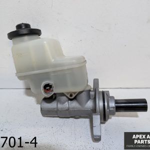 OEM 2009-2012 Toyota RAV4 3.5L Master Cylinder Reservoir