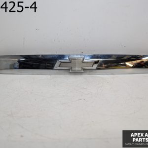 OEM 2010 Chevrolet Equinox 2.4L Rear Tailgate Chrome Trim w/ Camera