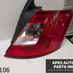 OEM 2010 Ford Taurus 3.5L Passenger Right Side Tail Light Taillight
