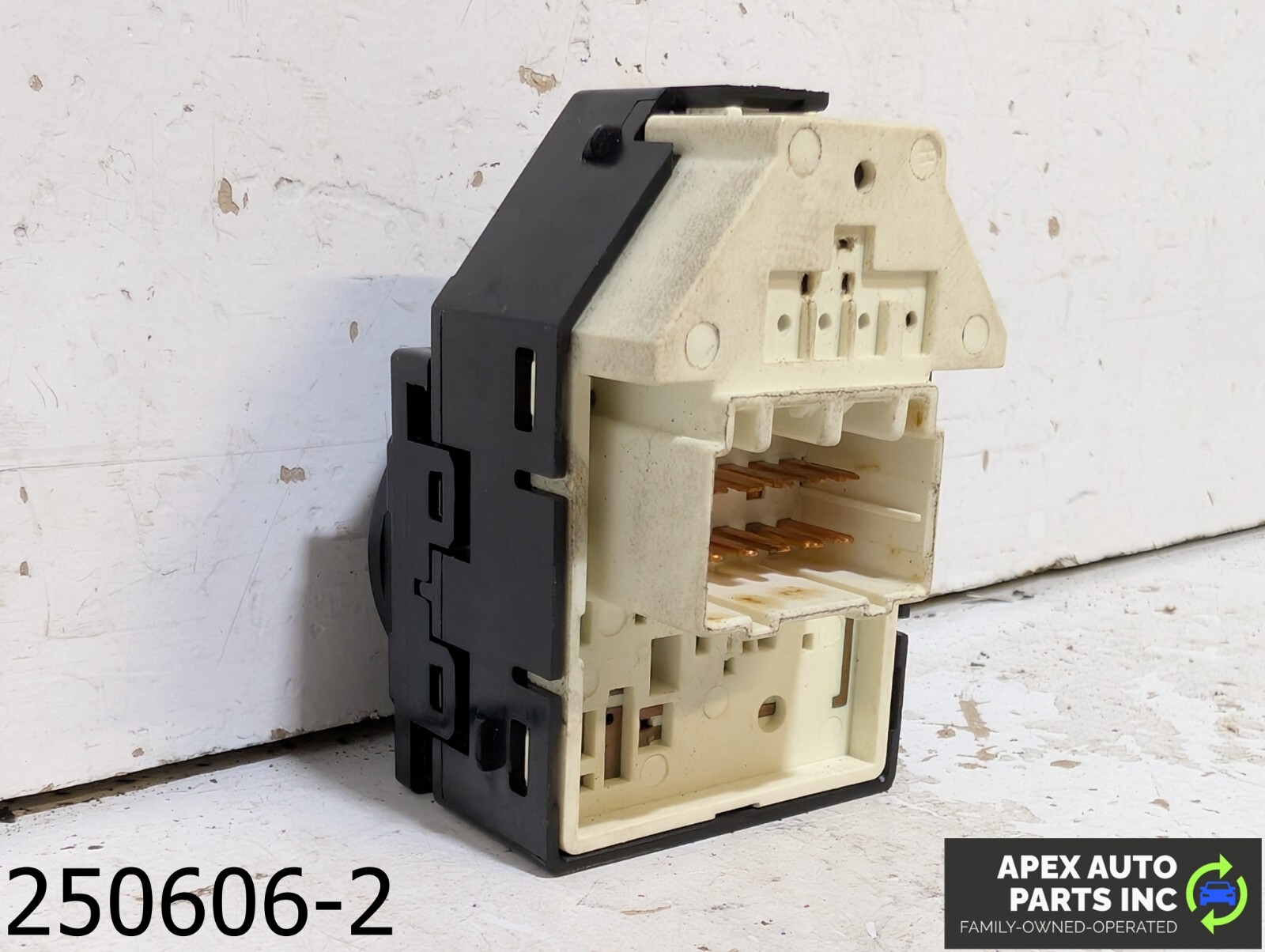 OEM 2011-2013 Kia Sportage 2.4L Power Door Mirror Switch Control - Image 7