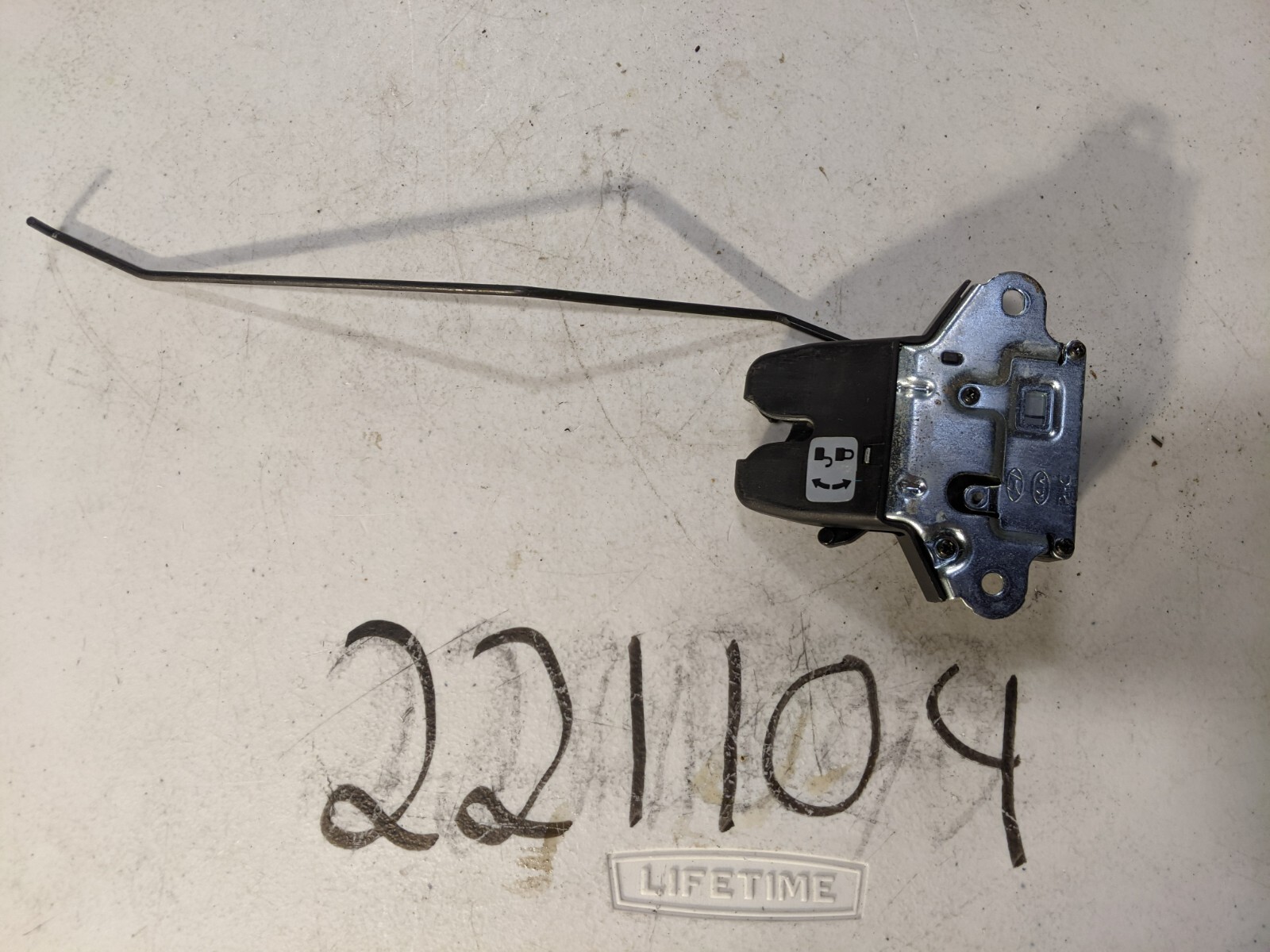 OEM 2011-2014 HYUNDAI SONATA TRUNK DECK LID RELEASE LOCK LATCH ACTUATOR