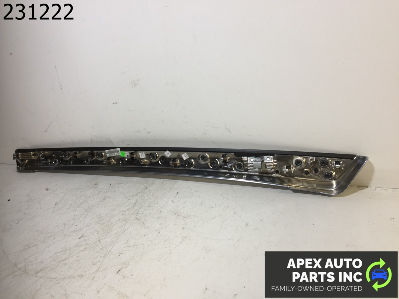 OEM 2011 BMW 550i Front Left Door Trim 7225552 - Image 7