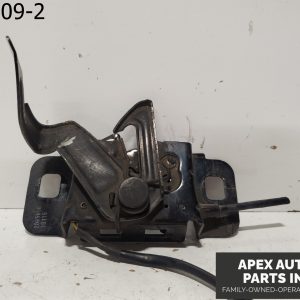 OEM 2011 Chevrolet Equinox 2.4L Front Hood Latch 19420352