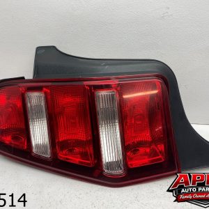 OEM 2012 Ford Mustang 3.7L DRIVER LEFT SIDE TAIL LIGHT LAMP