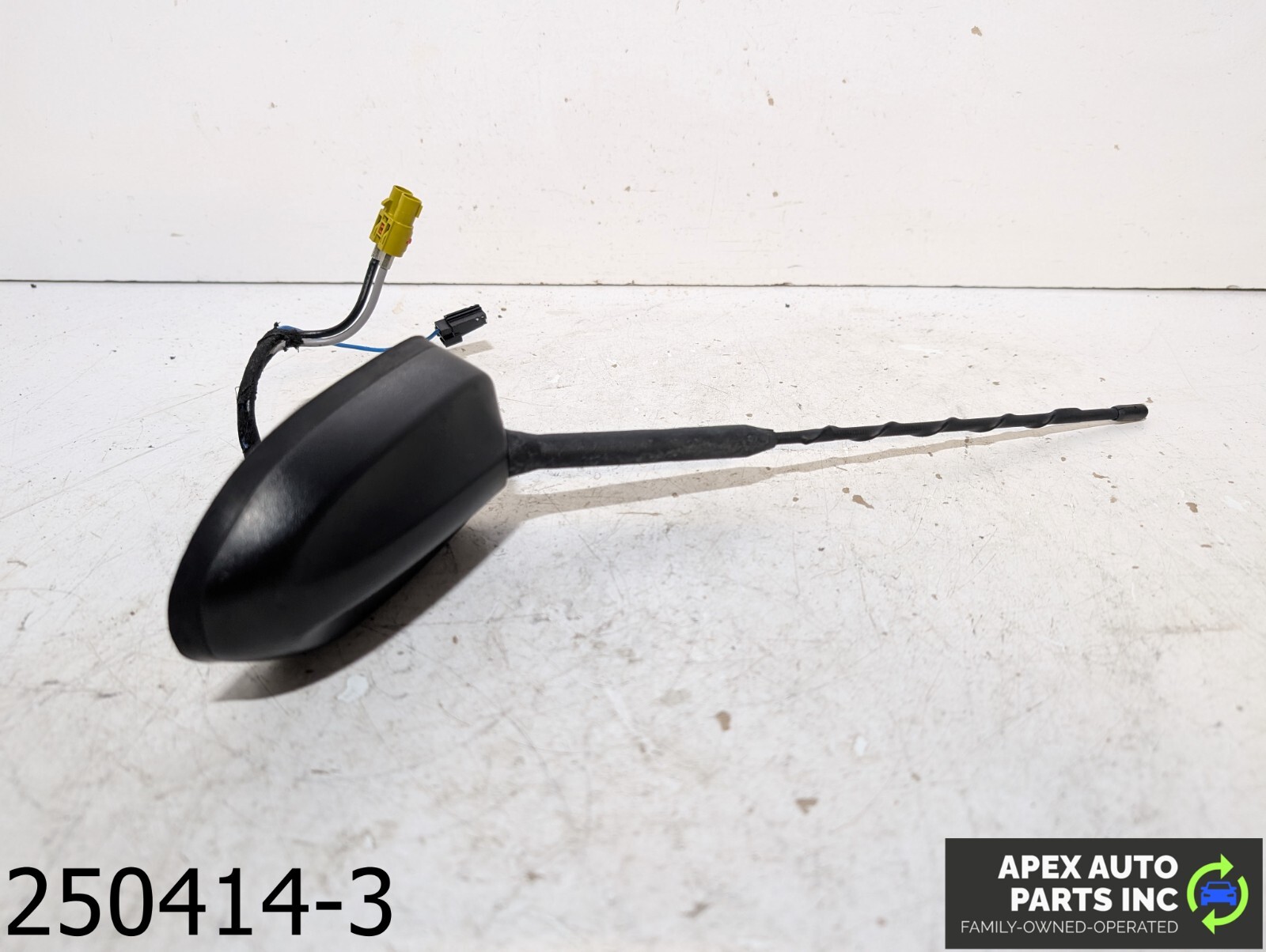 OEM 2013-2016 Ford Fusion 1.6L Radio Antenna Mast Assembly