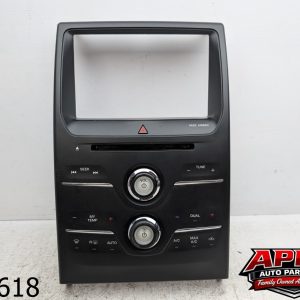 OEM 2013 Ford Flex 3.5LAM FM Radio Climate Control Panel 8" Screen