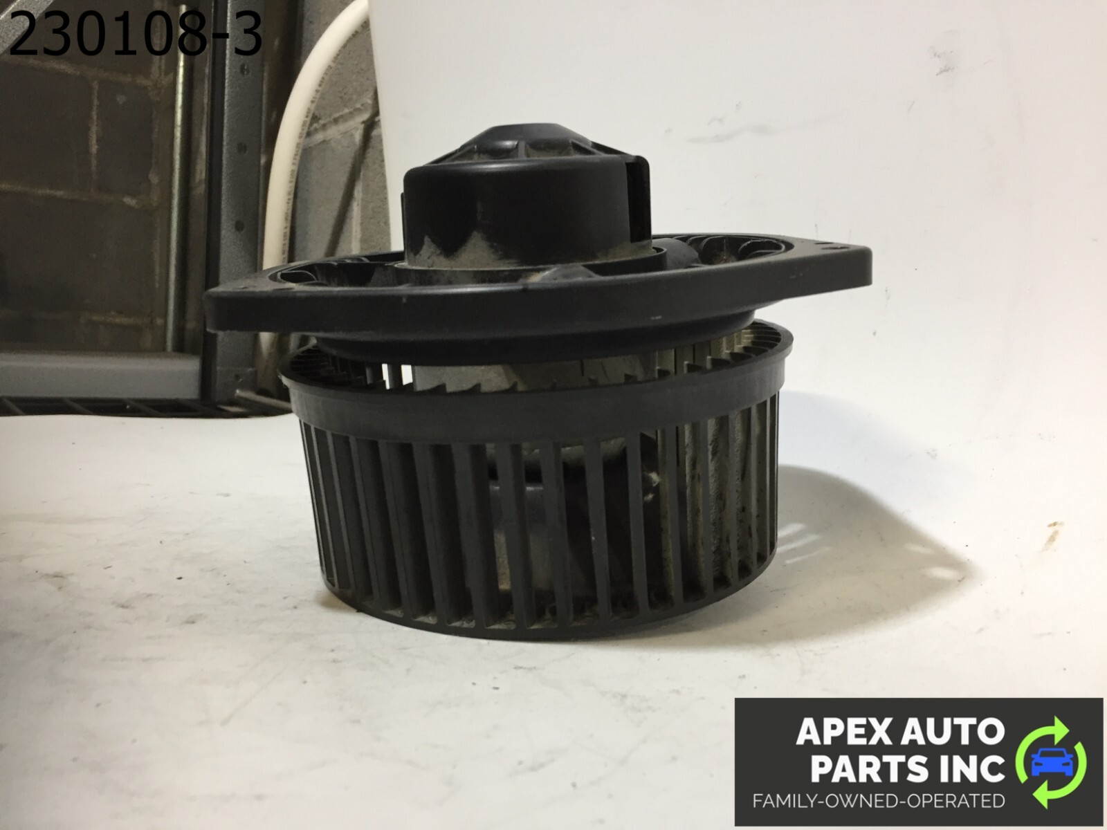 OEM 2014 Infiniti QX60 Front Blower Motor - Image 4