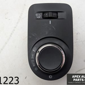 OEM 2017 Chevrolet Cruze 1.4L Headlamp Headlight w/ Foglight Switch