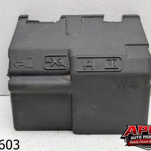 OEM 2017 Chevrolet Malibu 1.5L FUSE BOX FUSEBOX PLASTIC COVER LID PANEL SURROUND