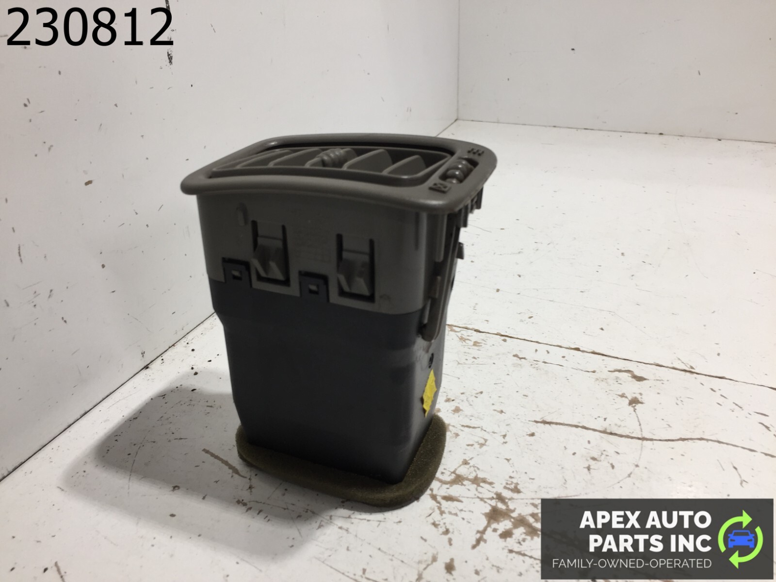 OEM 99-06 Silverado SIERRA Dash A/C Heater AIR VENT Passenger Right - Image 3