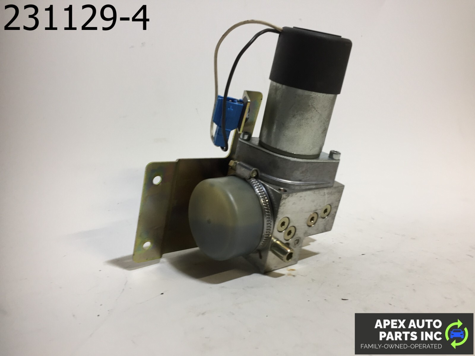 OEM BMW 745Li 2003 TRUNK LID HYDRAULIC LOCKING PUMP OEM - Image 3