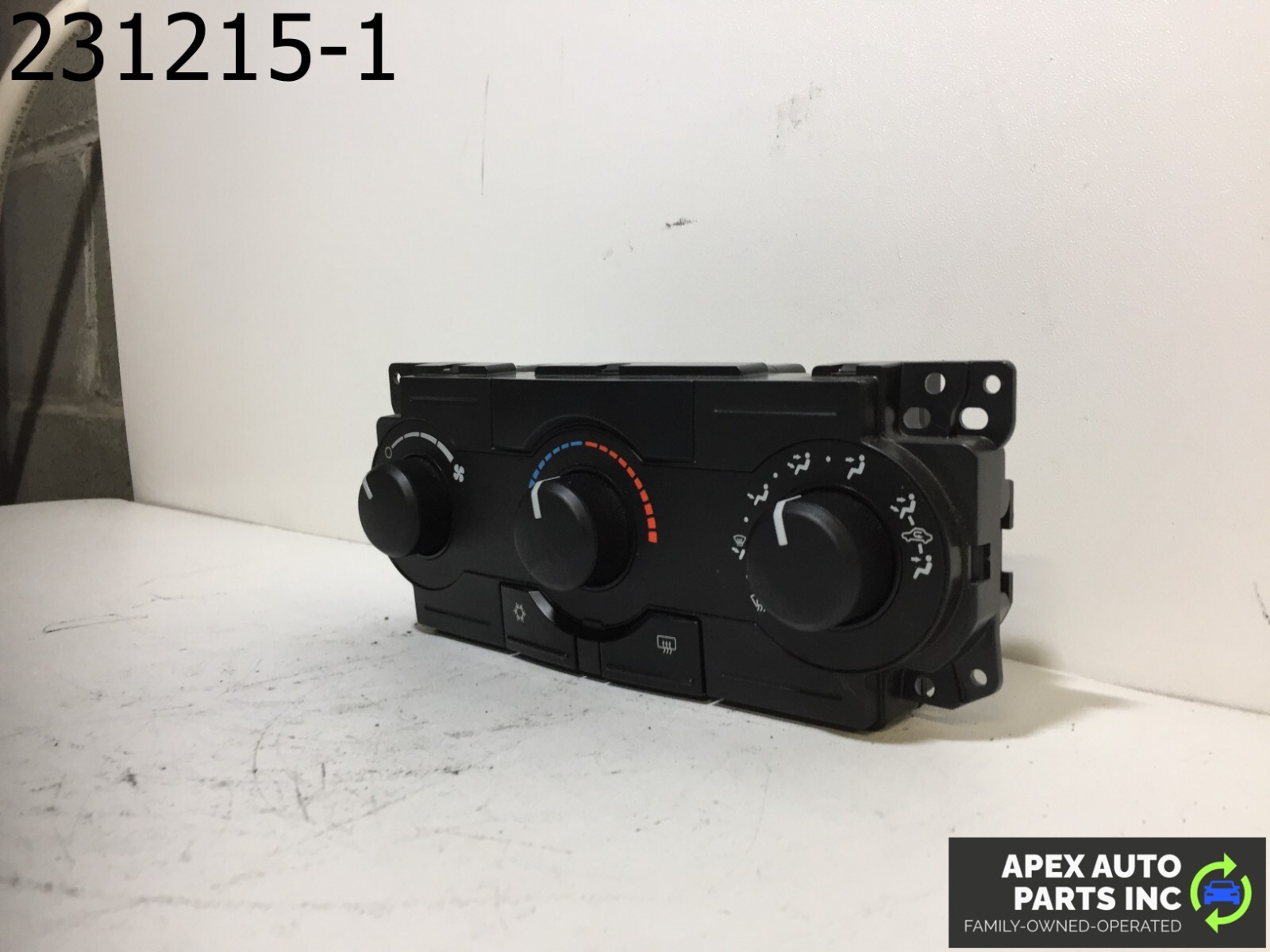 OEM Chrysler 300 2006 Heater Climate Control P04596494AE - Image 4